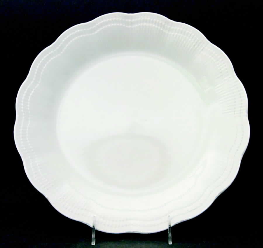 Allura White 12" Chop Plate (Round Platter) by Mikasa-1