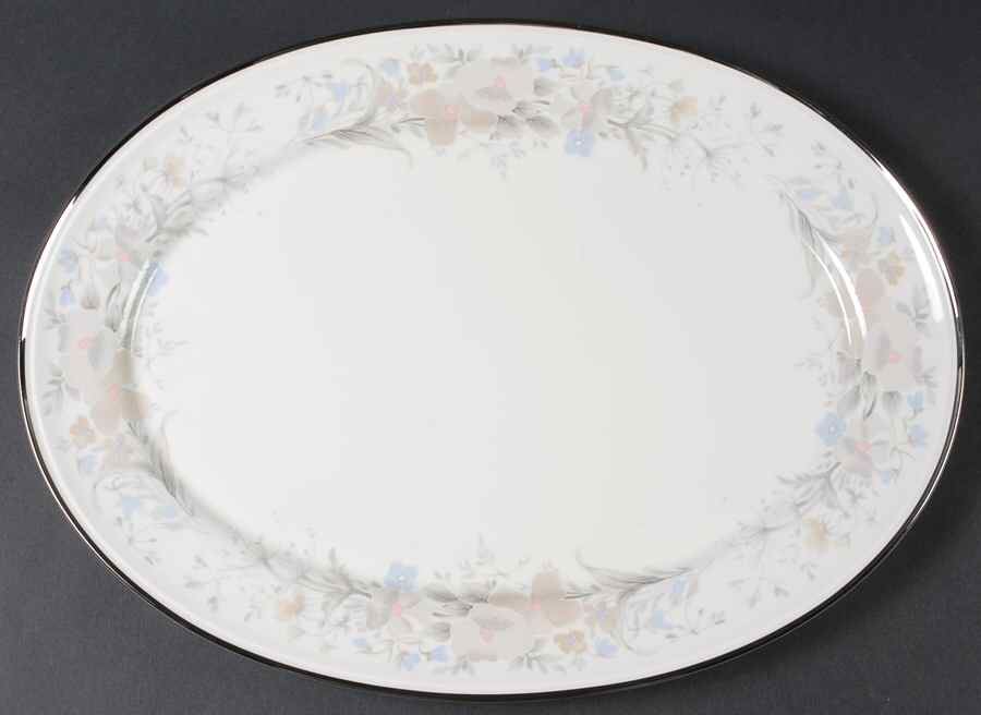 Alyssa 17" Oval Serving Platter by Mikasa-1