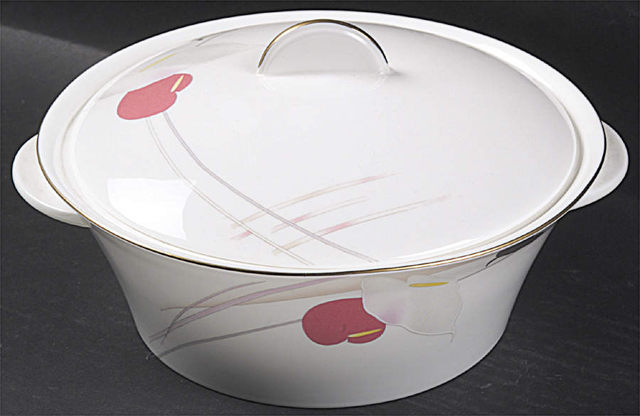 Anthurium 1.75 Qt Round Covered Casserole by Mikasa-1