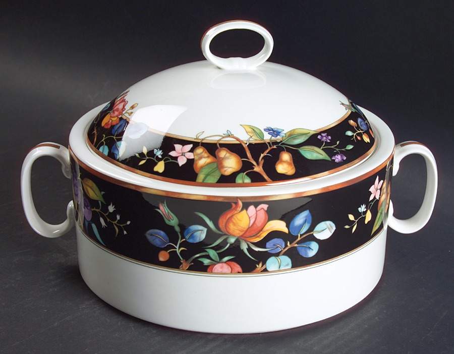 Autumn Grove 2 Qt Round Covered Casserole by Mikasa-1