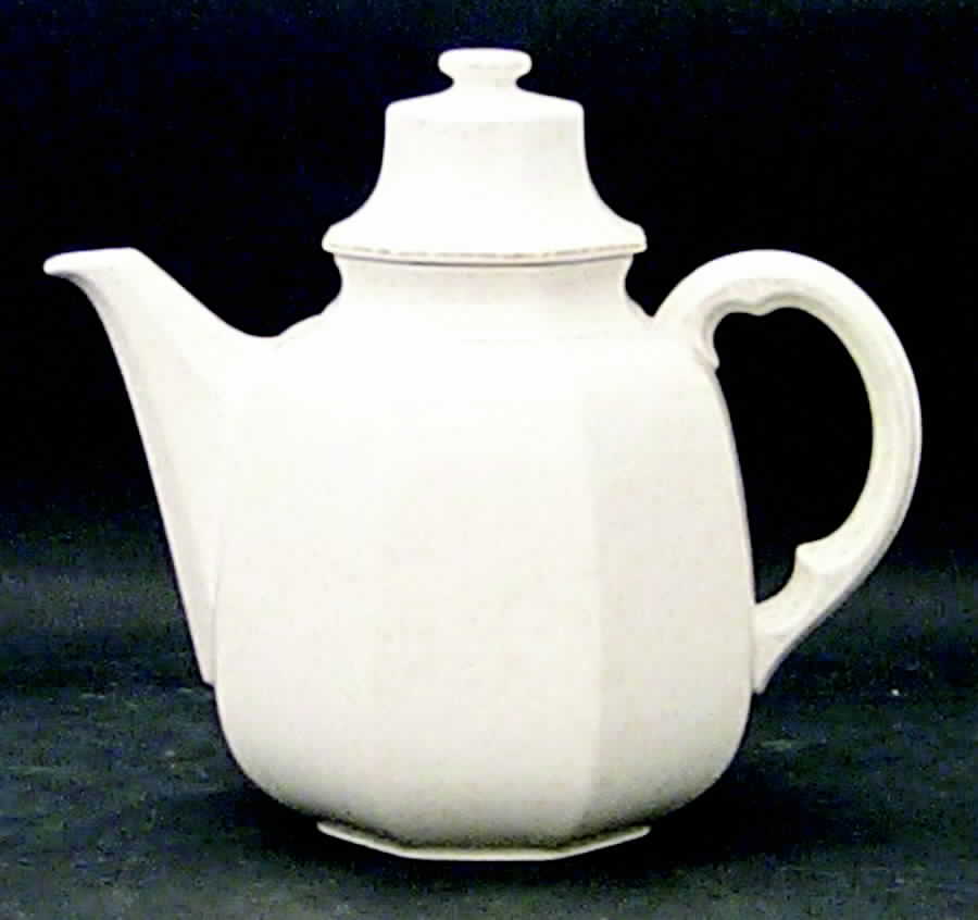 Avante Ivory Coffee Pot & Lid by Mikasa-1