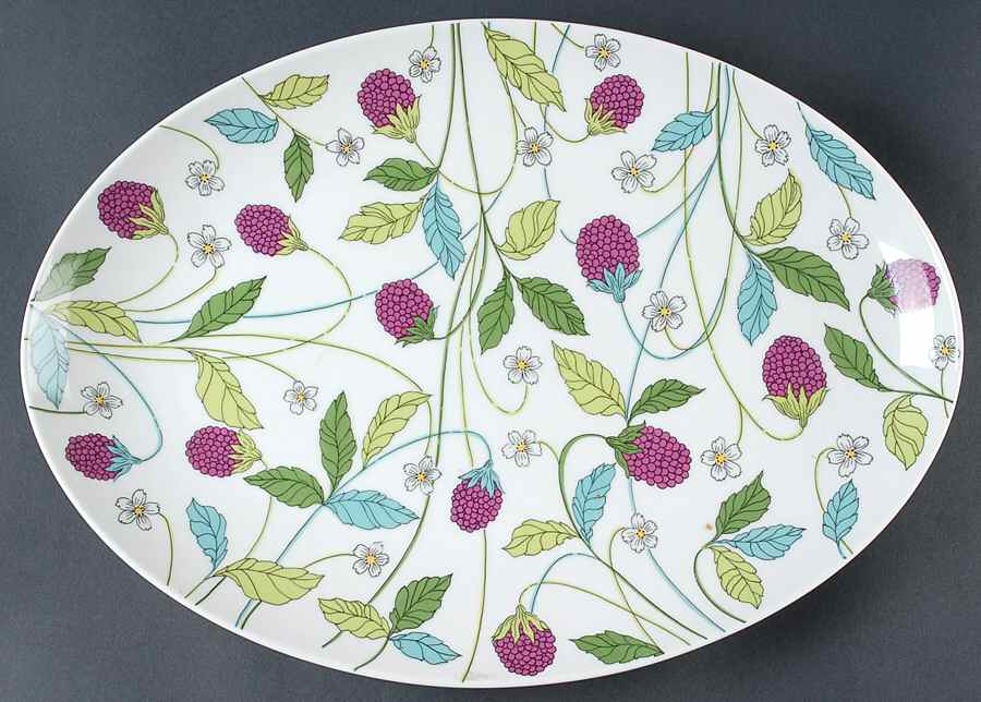 Berry Heaven 16" Oval Serving Platter by Mikasa-1