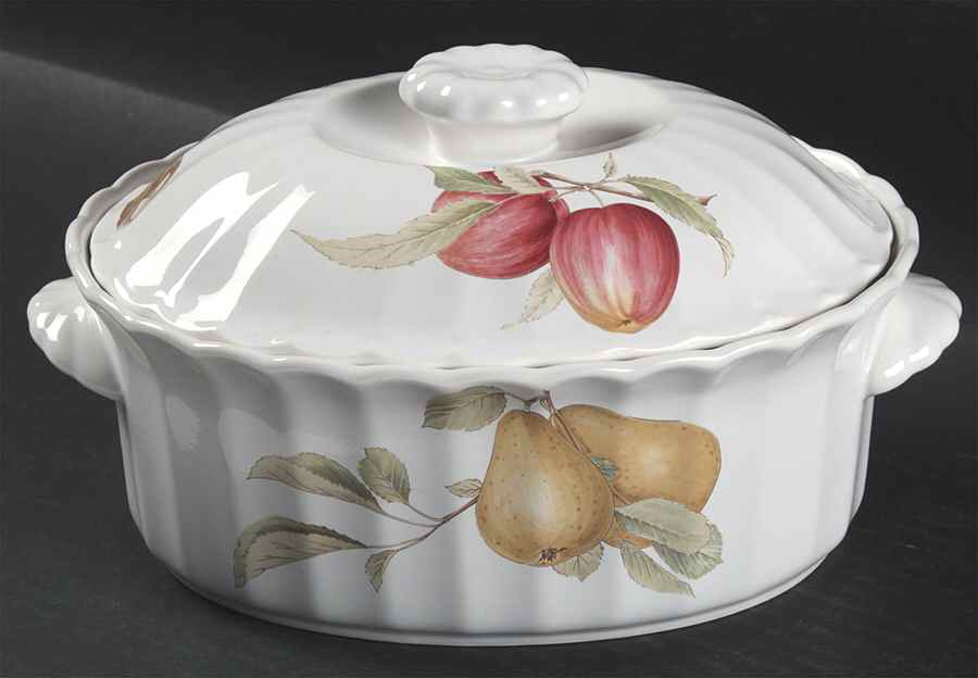 Belle Terre 1.5 Quart Oval Covered Casserole by Mikasa-1