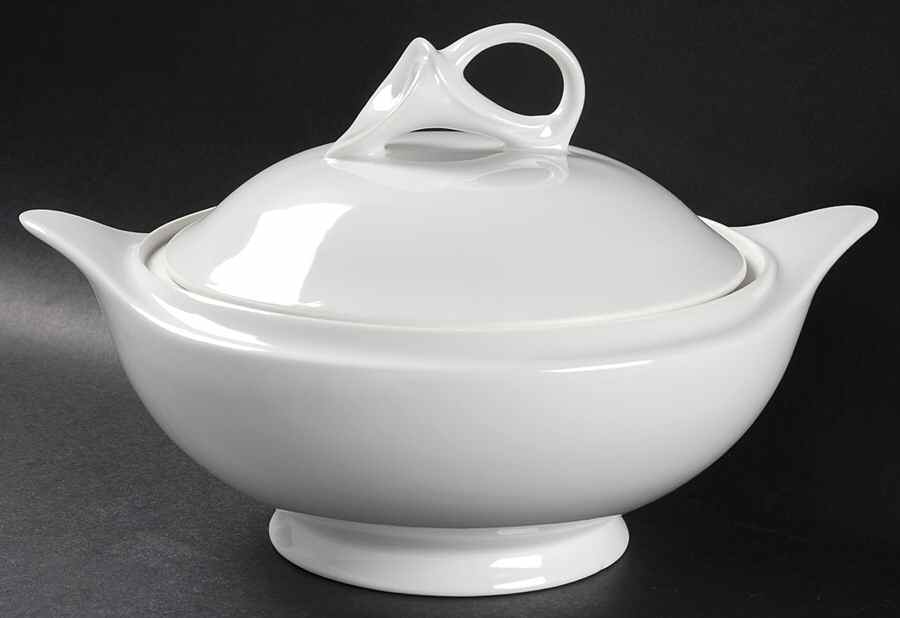 Classic Flair White 1.5 Qt Round Covered Casserole by Mikasa-1