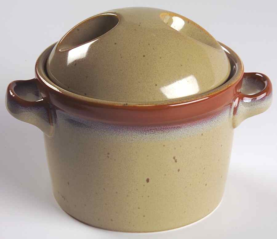 Country Cabin Handled Marmite & Lid by Mikasa-1