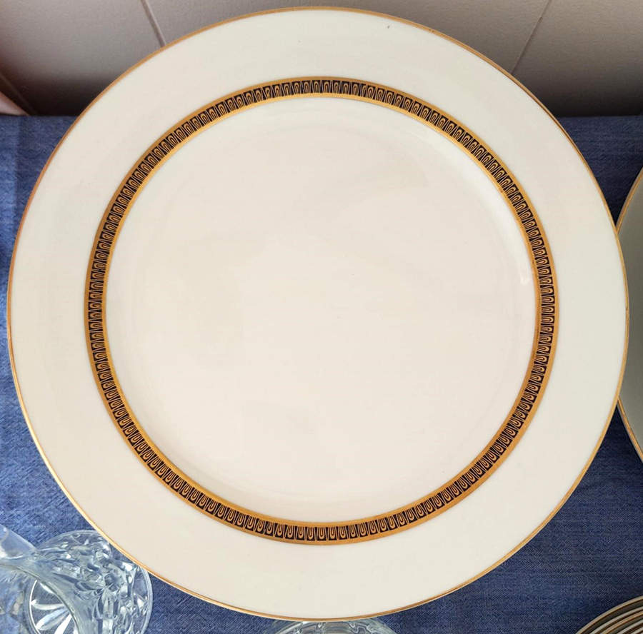 Duchess Dinner Plate by Mikasa-1