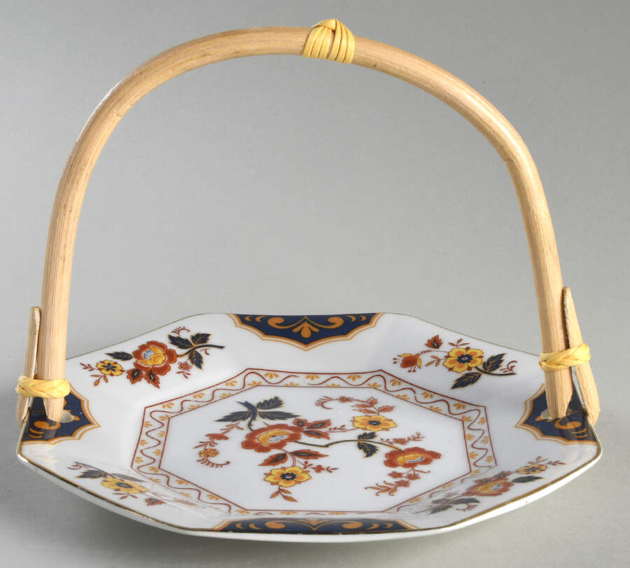 Far East 5 3/8"-5 5/8" Bamboo Handled Serving Plate  HC by Mikasa-1