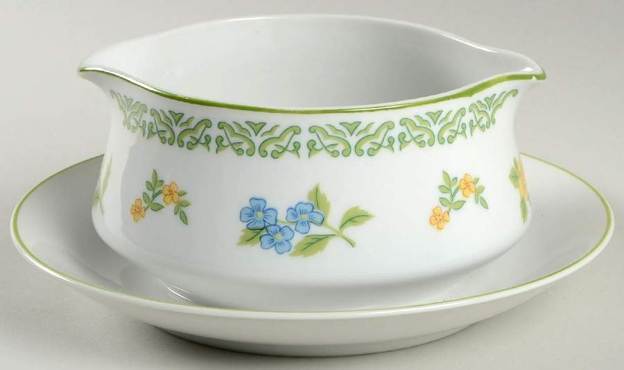 Flower Show Gravy Boat with Attached Underplate by Mikasa-1