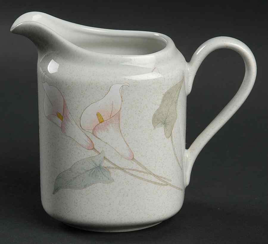 Gardenside Creamer by Mikasa-1