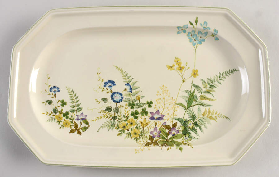 Greenery 14" Oval Serving Platter by Mikasa-1