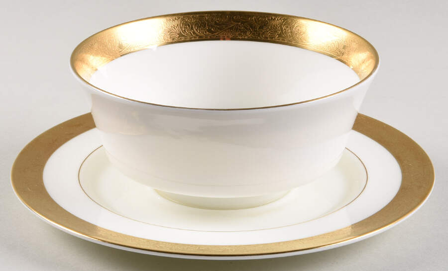 Harrow Gravy Boat with Attached Underplate by Mikasa-1