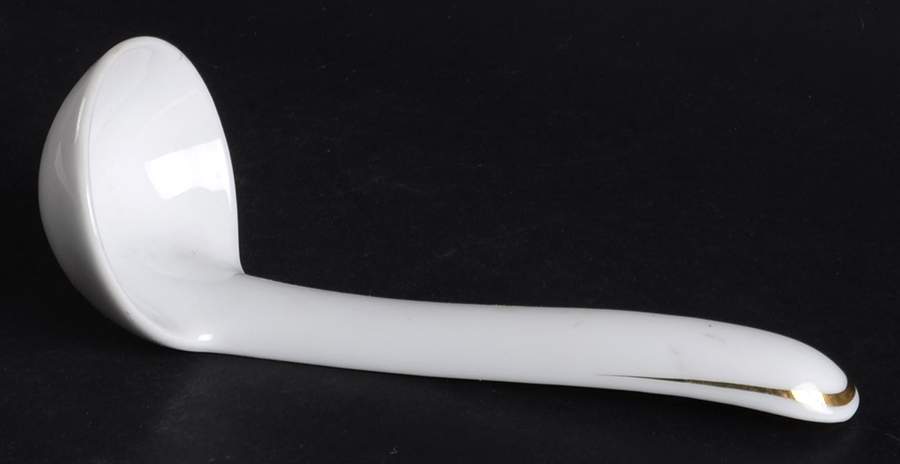Harvest Gravy Ladle Solid Piece by Mikasa-1