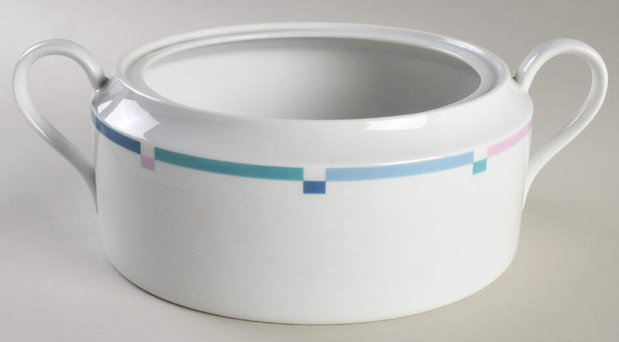 Jet Set 2.5 Qt Round Casserole No Lid by Mikasa-1