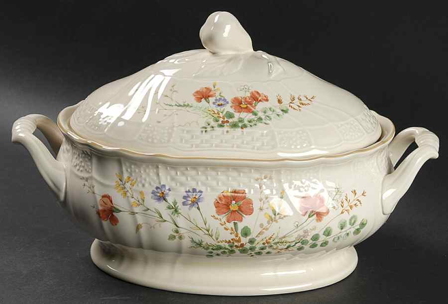 Margaux Oval Tureen & Lid by Mikasa-1
