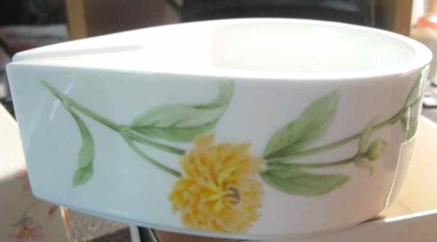 Nature's Garden 5" Ashtray by Mikasa-1
