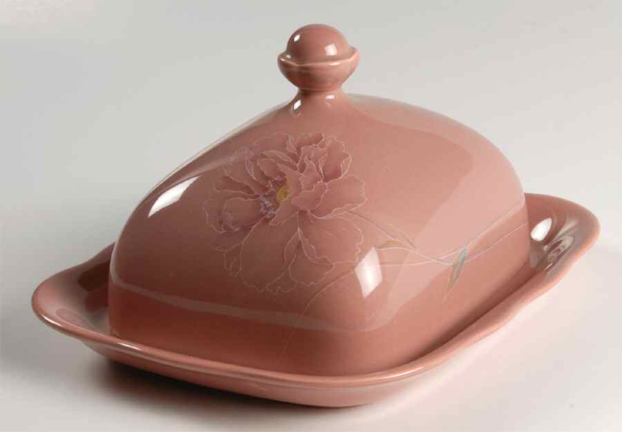 Nouveau Square Covered Butter by Mikasa-1