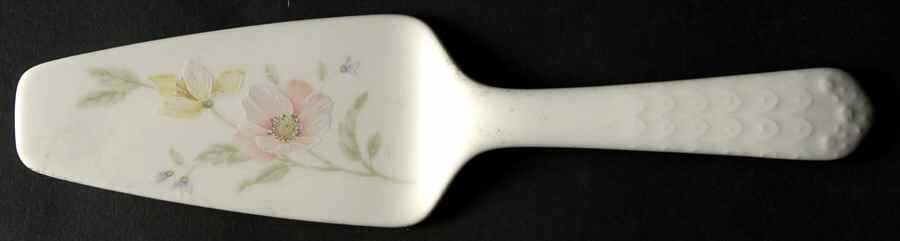 Pastel Bouquet Solid Ceramic Pie/Cake Server by Mikasa-1