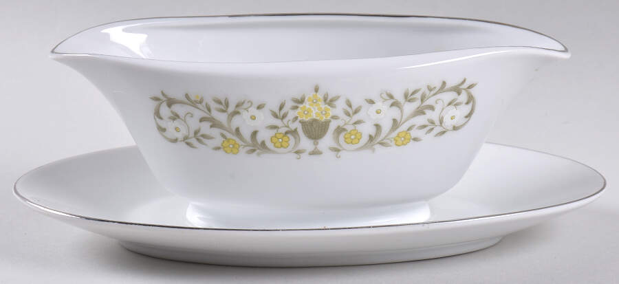 Rambling Gravy Boat with Attached Underplate by Mikasa-1