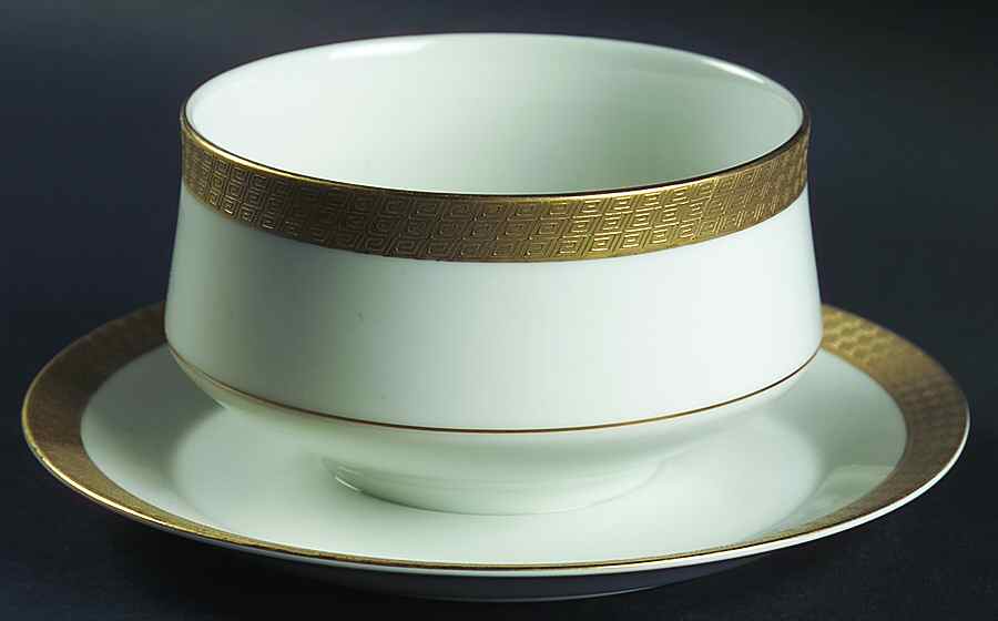 Regent Gravy Boat with Attached Underplate by Mikasa-1