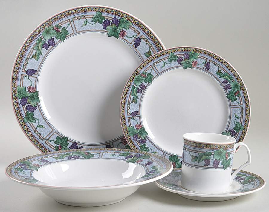 Royal Harvest 5 Piece Place Setting by Mikasa-1