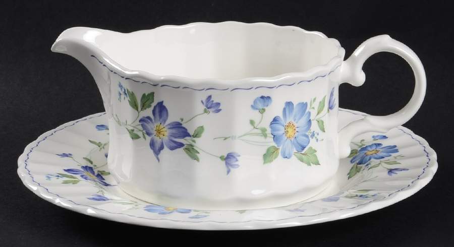 Rotunda Round Gravy Boat & Underplate (Salad Plate) by Mikasa-1