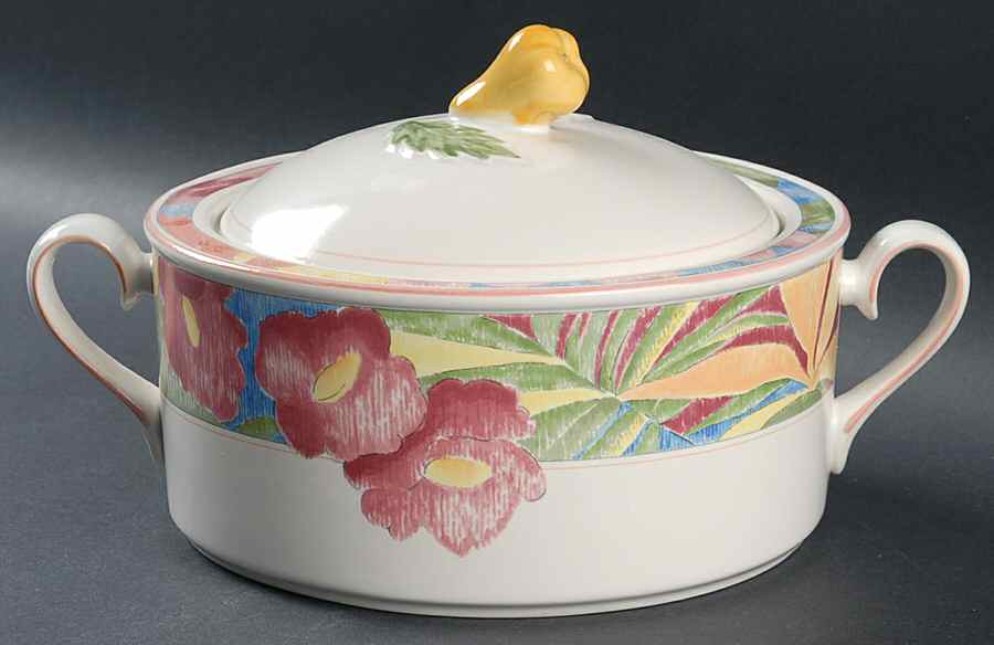 Splendrous Lid for 2.25 Qt Round Casserole by Mikasa-1