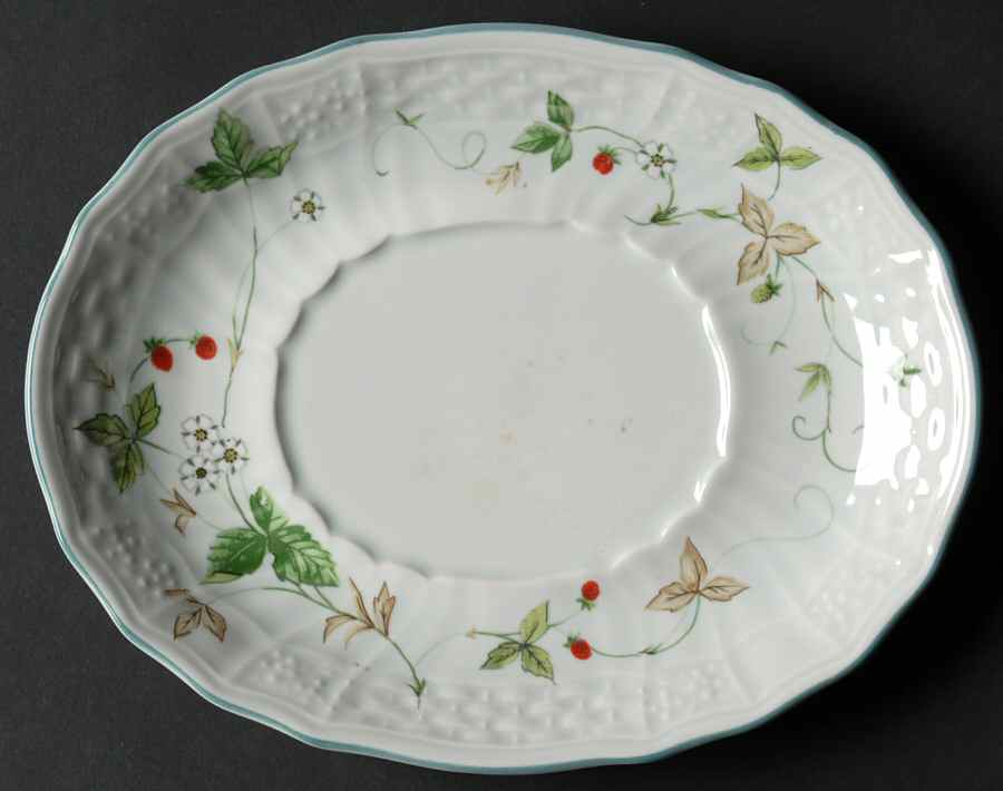 Strawberry Fair Underplate for Gravy Boat by Mikasa-1