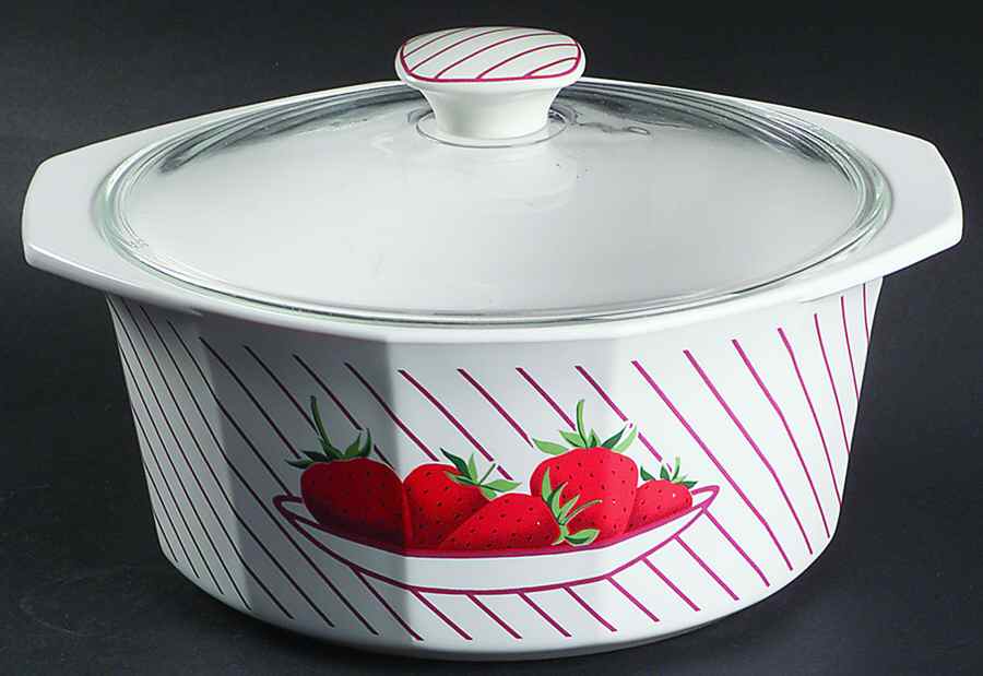 Strawberries 2 Qt Round Covered Casserole by Mikasa-1