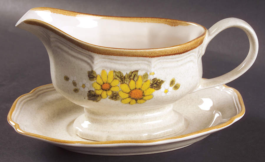 Sunny Side Gravy Boat & Underplate by Mikasa-1