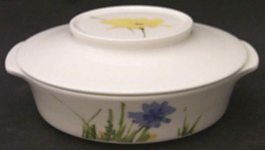Uptown Lugged Soup Bowl & Cover by Mikasa-1