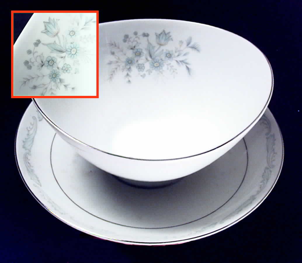 Wilton Gravy Boat with Attached Underplate by Mikasa-1