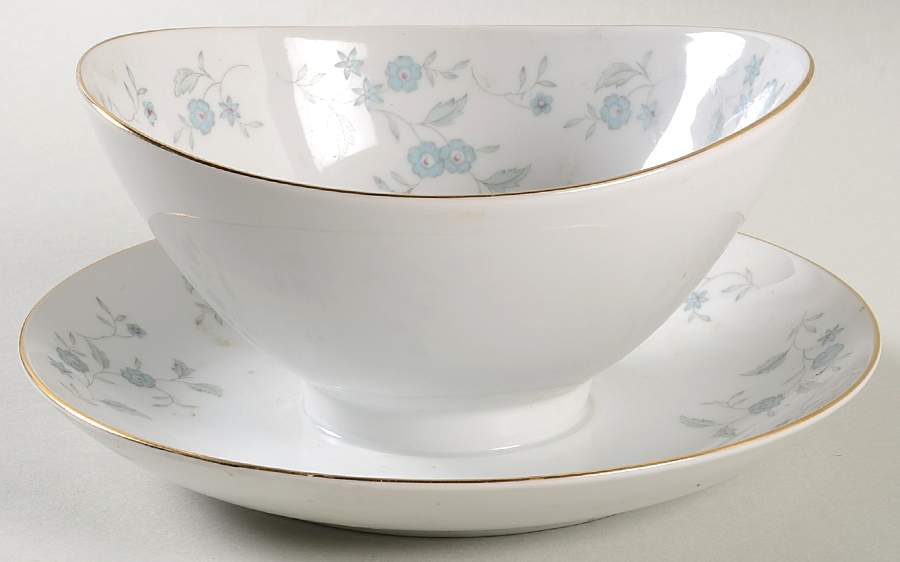 Winston Gravy Boat with Attached Underplate by Mikasa-1