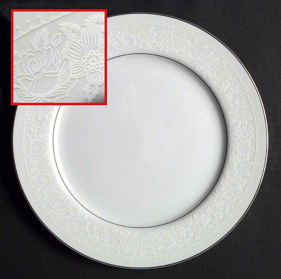 MOM1 Dinner Plate by Momoyama-1