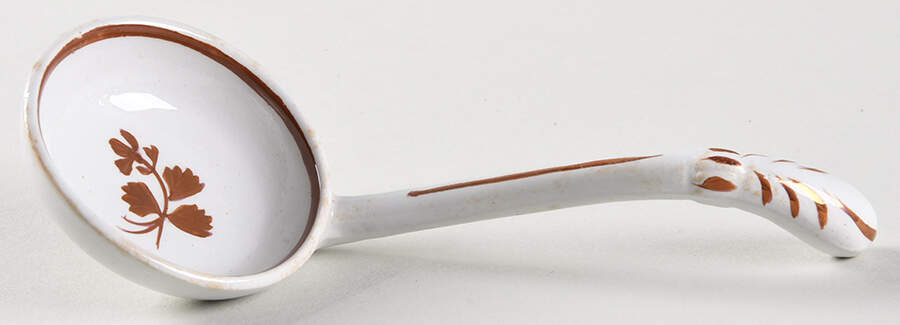 Tea Leaf Gravy Ladle Solid Piece by Mellor Taylor-1