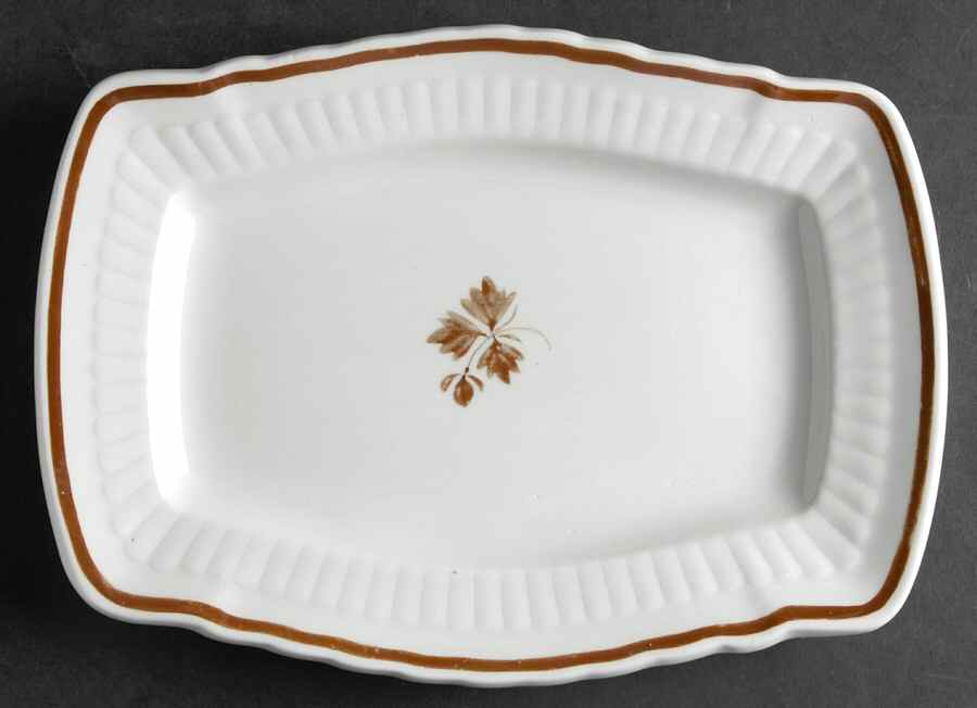 Tea Leaf Ribbed Tray by Mellor Taylor-1