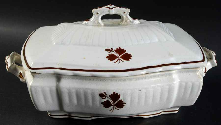 Tea Leaf Rectangular Covered Vegetable by Mellor Taylor-1