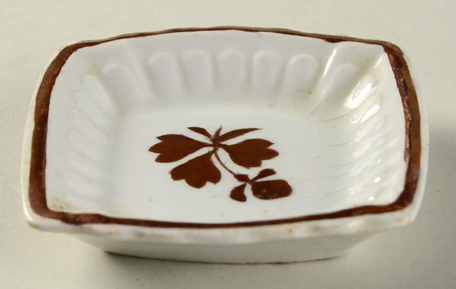 Tea Leaf Butter Pat by Mellor Taylor-1