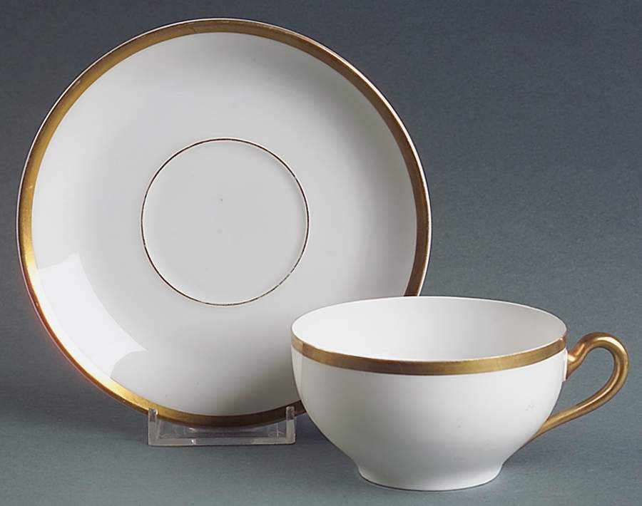 Baronial, The Flat Cup & Saucer Set by Paul Muller-1
