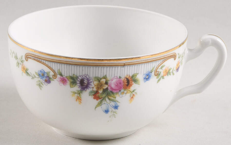 The Kenmore Flat Cup by Paul Muller-1