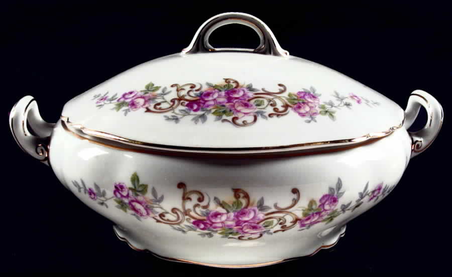 MUE3 Round Covered Vegetable by Paul Muller-1