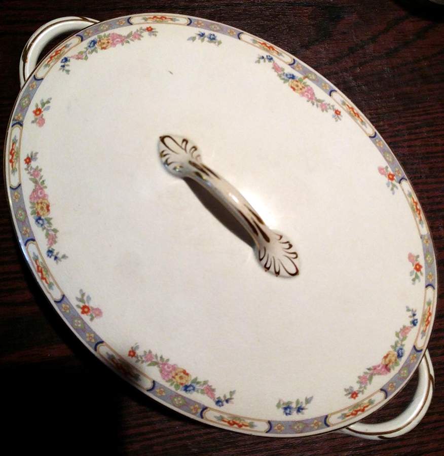MCE2 Oval Covered Vegetable by Mercer-1