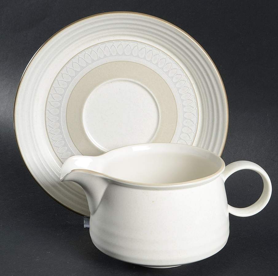 Claridge Gravy Boat & Underplate by Mikasa-1