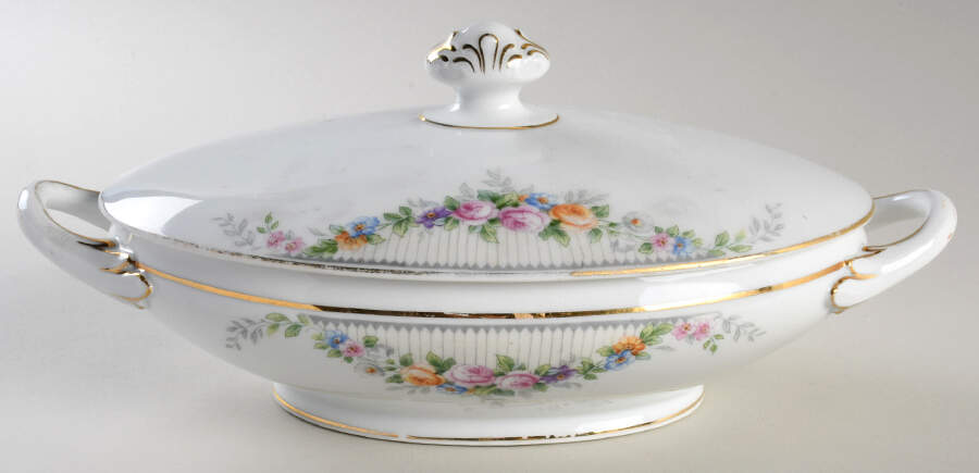 MUE75 Oval Covered Vegetable by Paul Muller-1