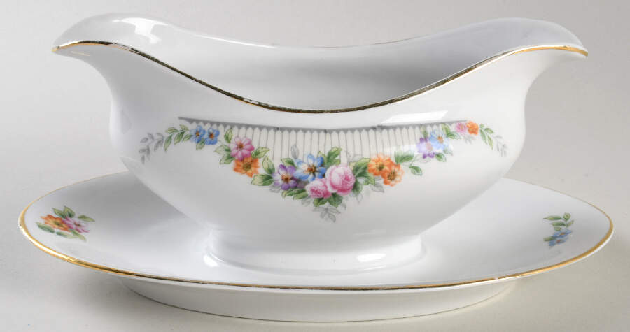 MUE75 Gravy Boat with Attached Underplate by Paul Muller-1