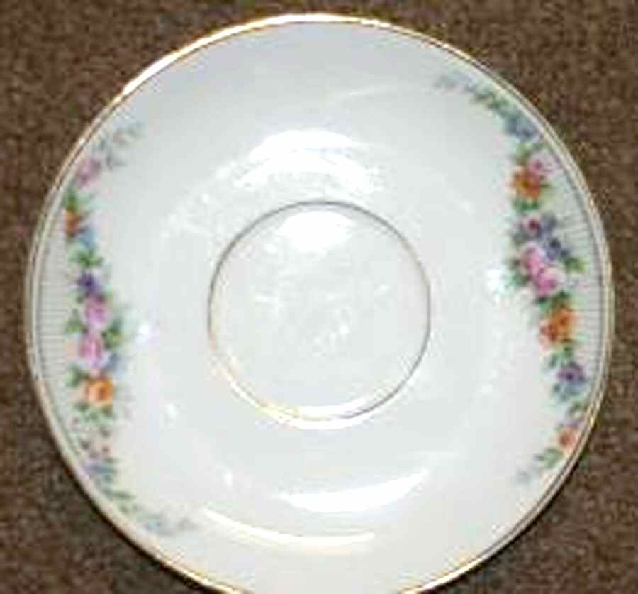 MUE75 Saucer by Paul Muller-1