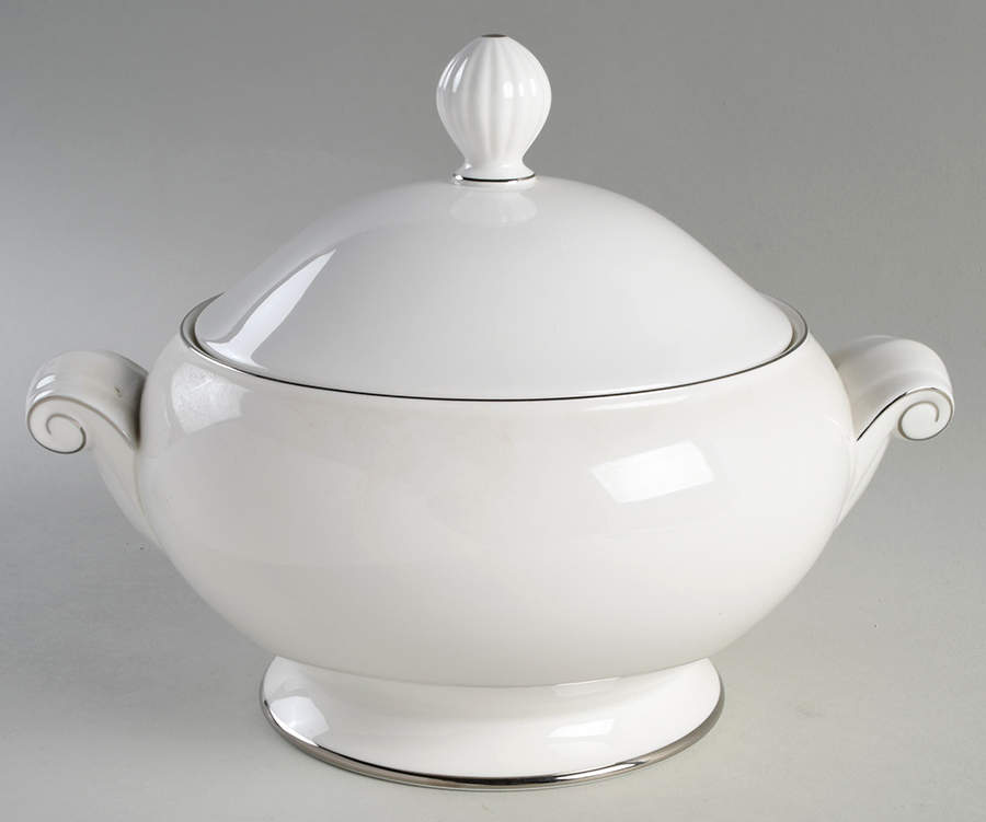 Cameo Platinum 3 Quart Round Covered Casserole by Mikasa-1