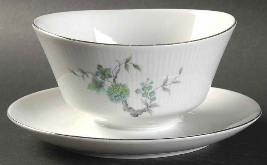 Green Ming (Platinum Trim) Gravy Boat with Attached Underplate by Mitterteich-1