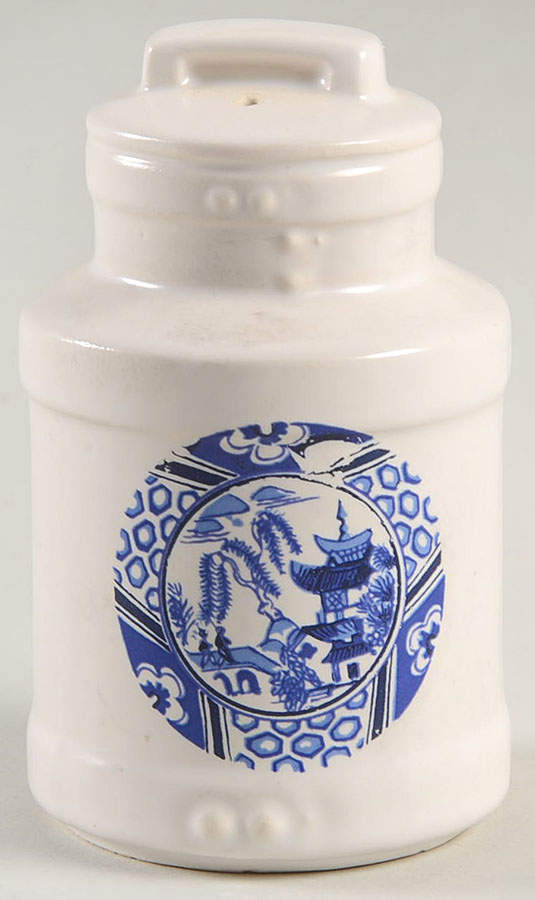 Blue Willow Salt Shaker by Nelson McCoy-1