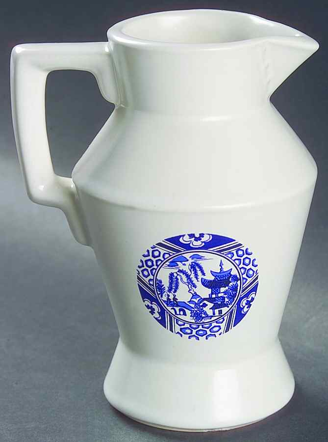Blue Willow Creamer by Nelson McCoy-1