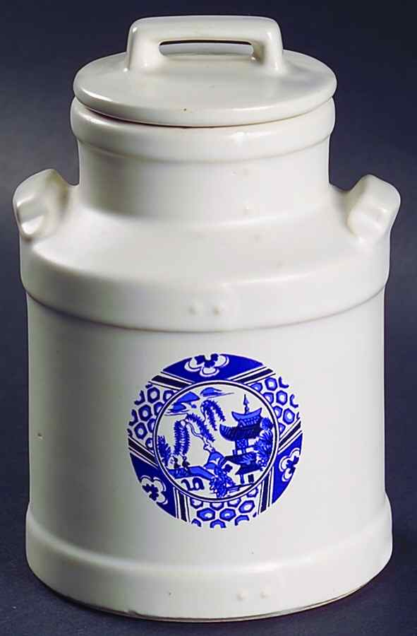 Blue Willow Sugar Bowl & Lid by Nelson McCoy-1
